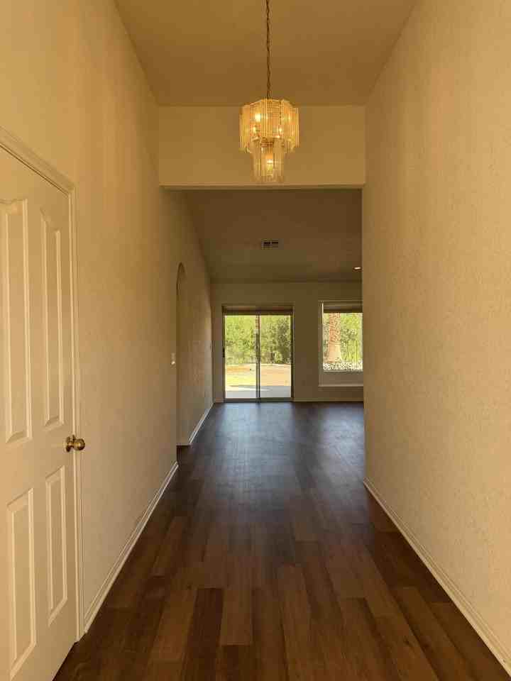 9630 Brookline Ave - Photo 6 of 23