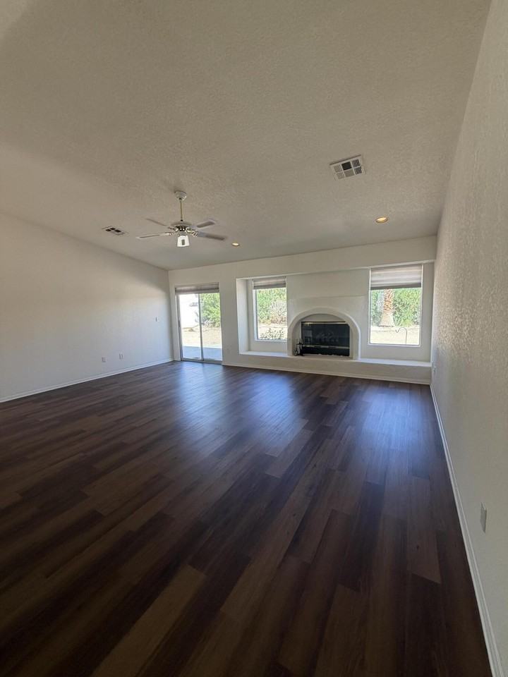 9630 Brookline Ave - Photo 7 of 23