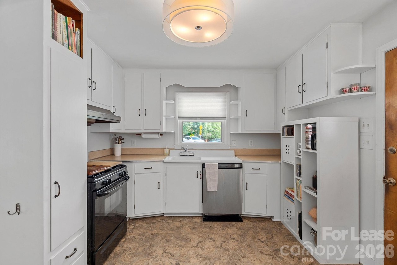 1600 Woodberry Rd - Photo 4 of 25