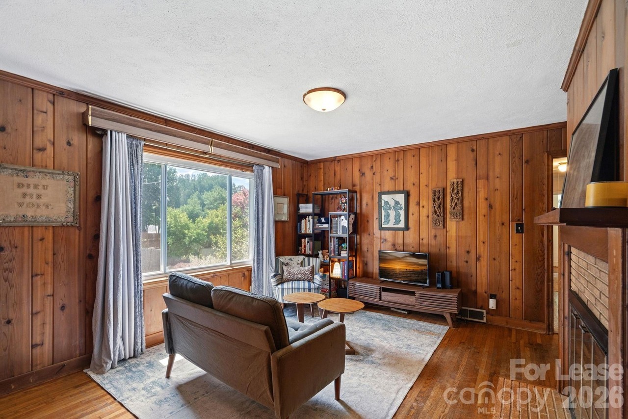 1600 Woodberry Rd - Photo 6 of 25