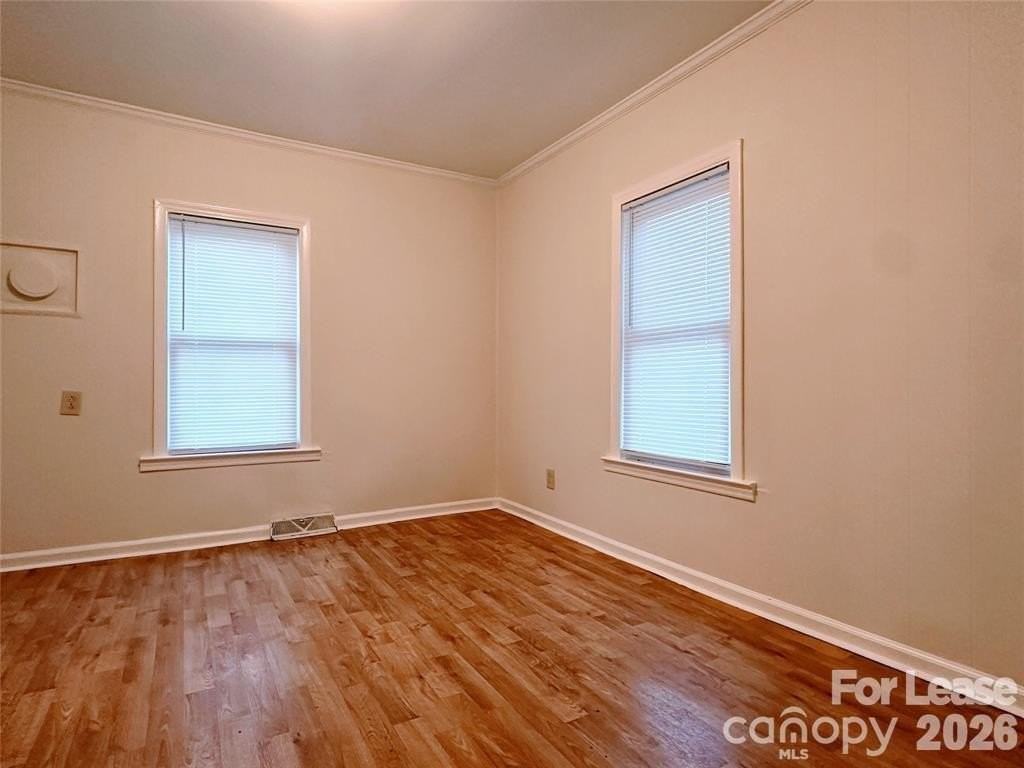 120 Charlwood Dr - Photo 6 of 13