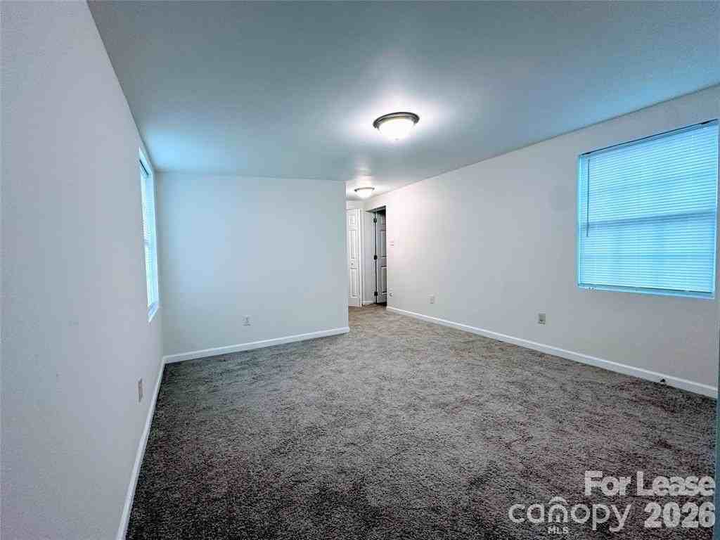 120 Charlwood Dr - Photo 7 of 13