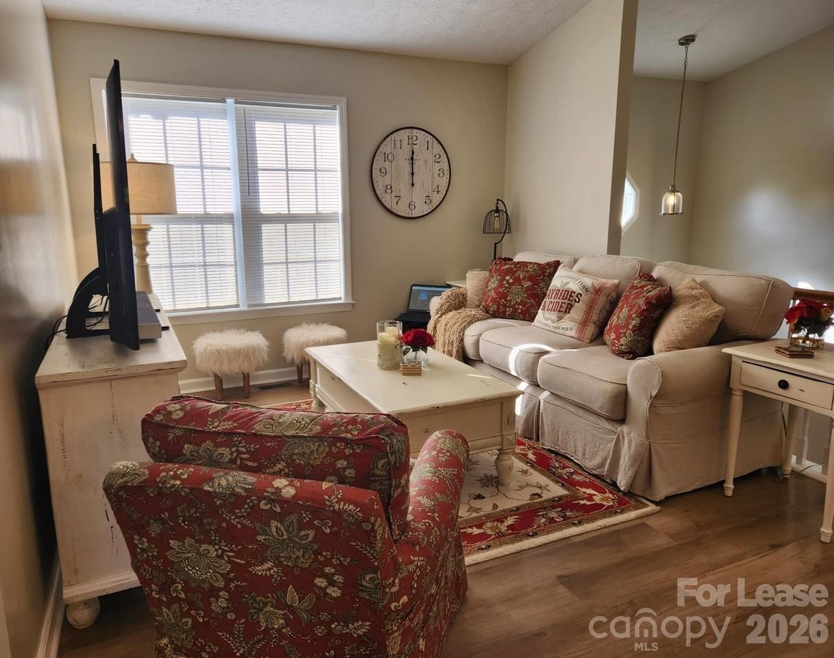 1140 Allman Ridge Rd - Photo 5 of 36