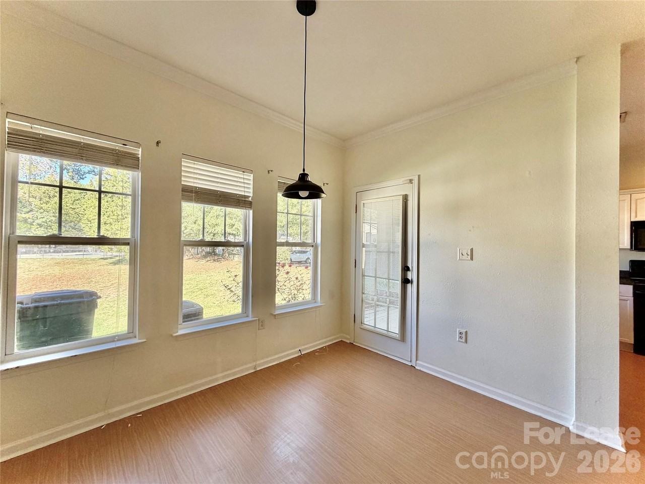 5608 Santeelah Ct #5608 - Photo 6 of 27
