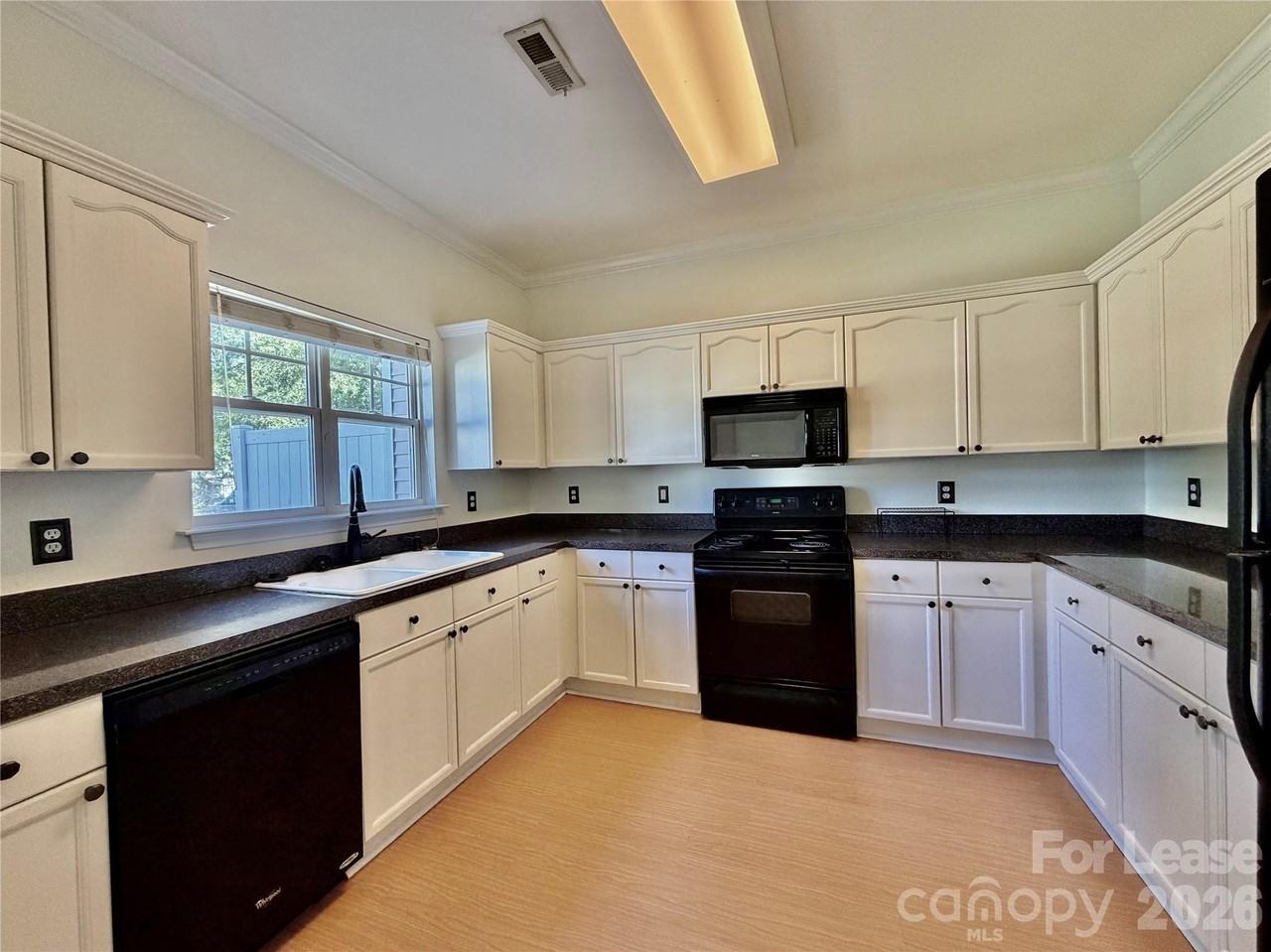 5608 Santeelah Ct #5608 - Photo 7 of 27