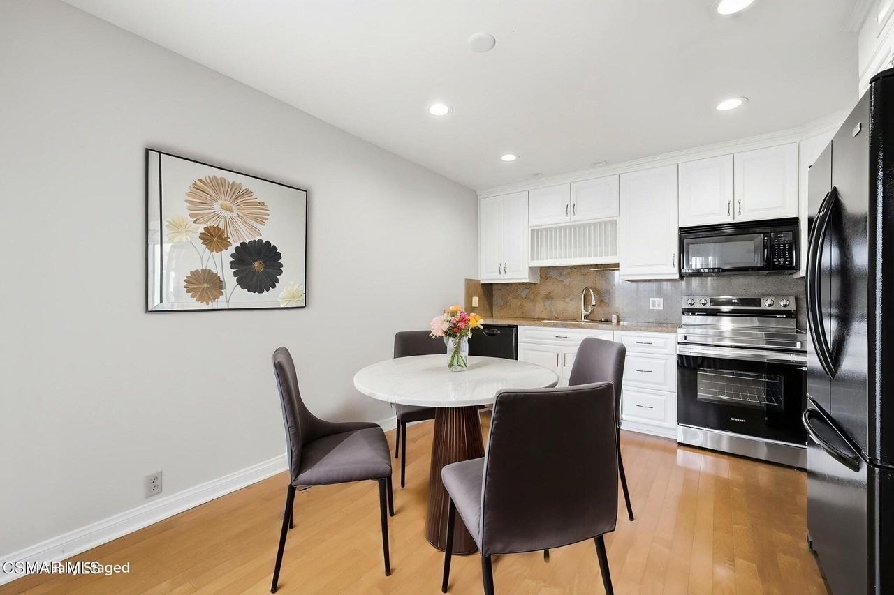 1805 E Avenida De Las Flores - Photo 5 of 20