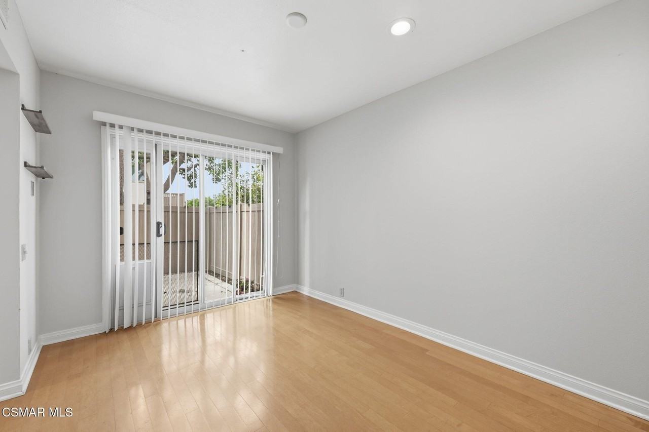 1805 E Avenida De Las Flores - Photo 7 of 20
