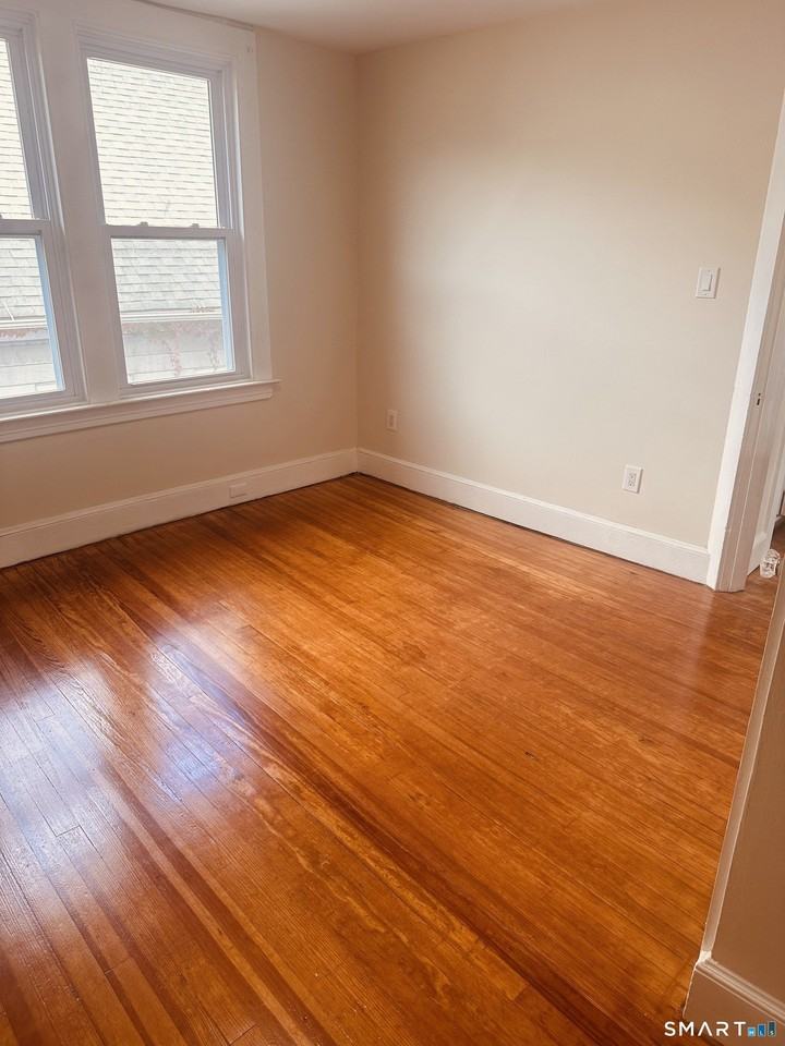 941 Campbell Ave - Photo 5 of 25
