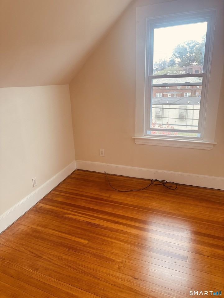 941 Campbell Ave - Photo 6 of 25