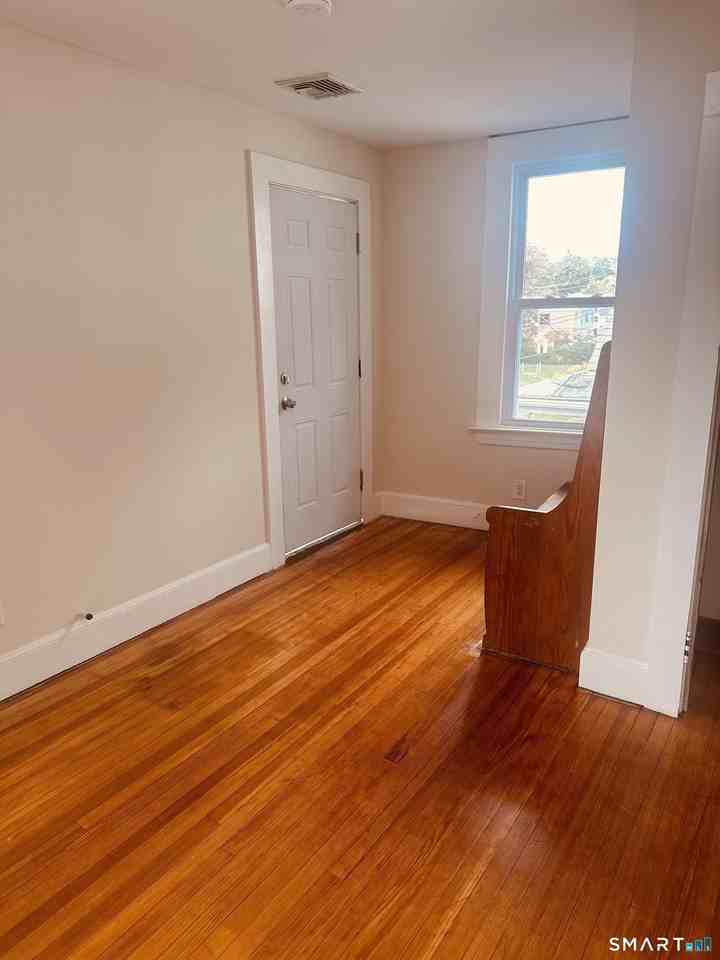 941 Campbell Ave - Photo 7 of 25