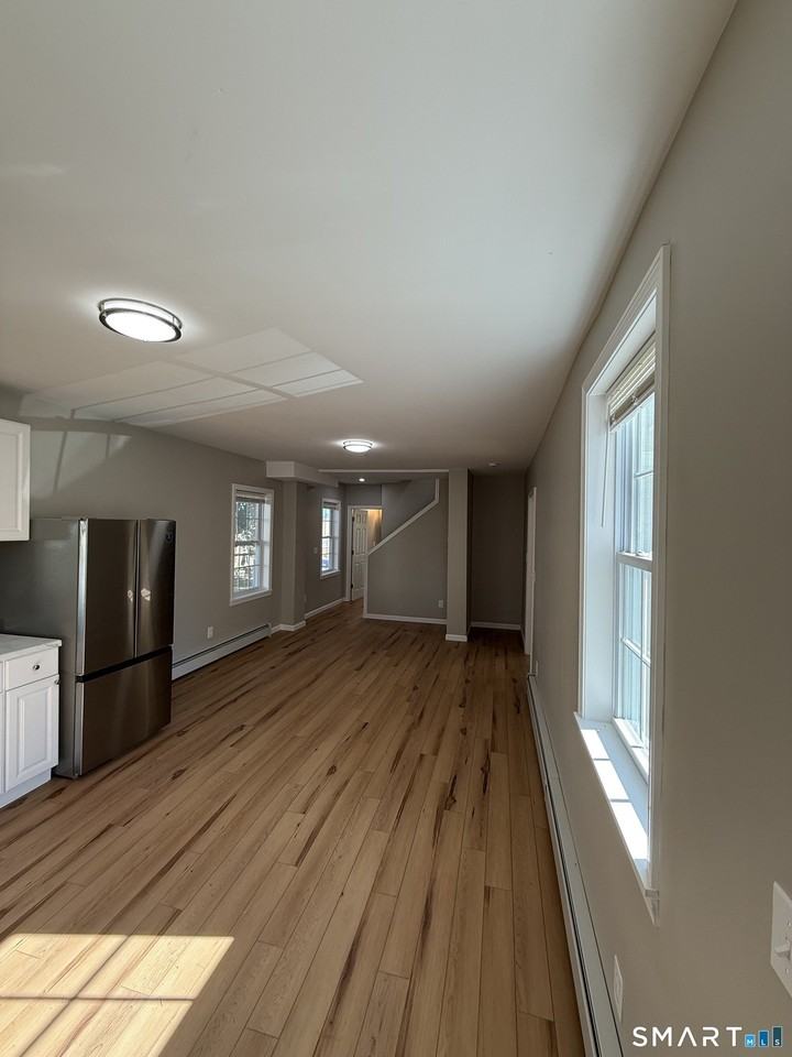 293 Boswell Ave - Photo 3 of 40