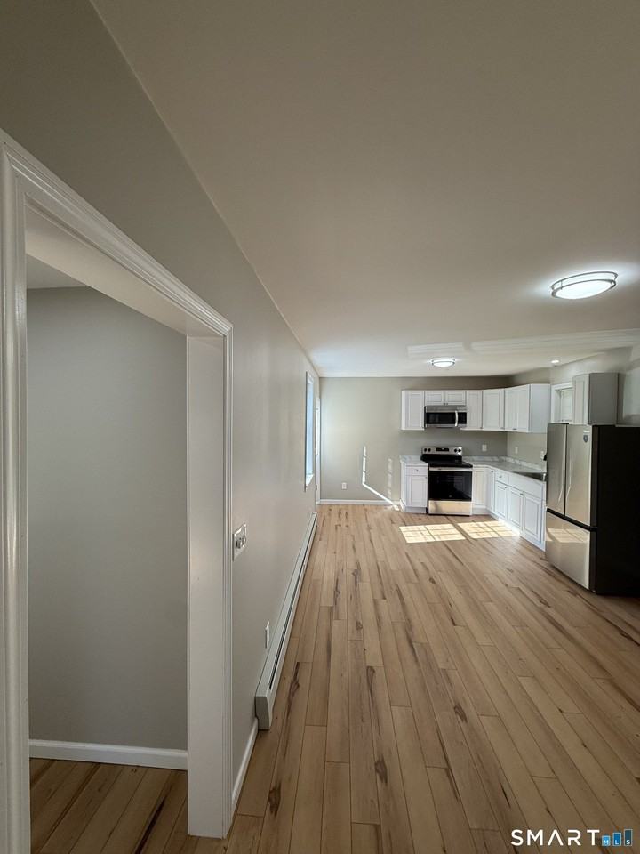 293 Boswell Ave - Photo 5 of 40