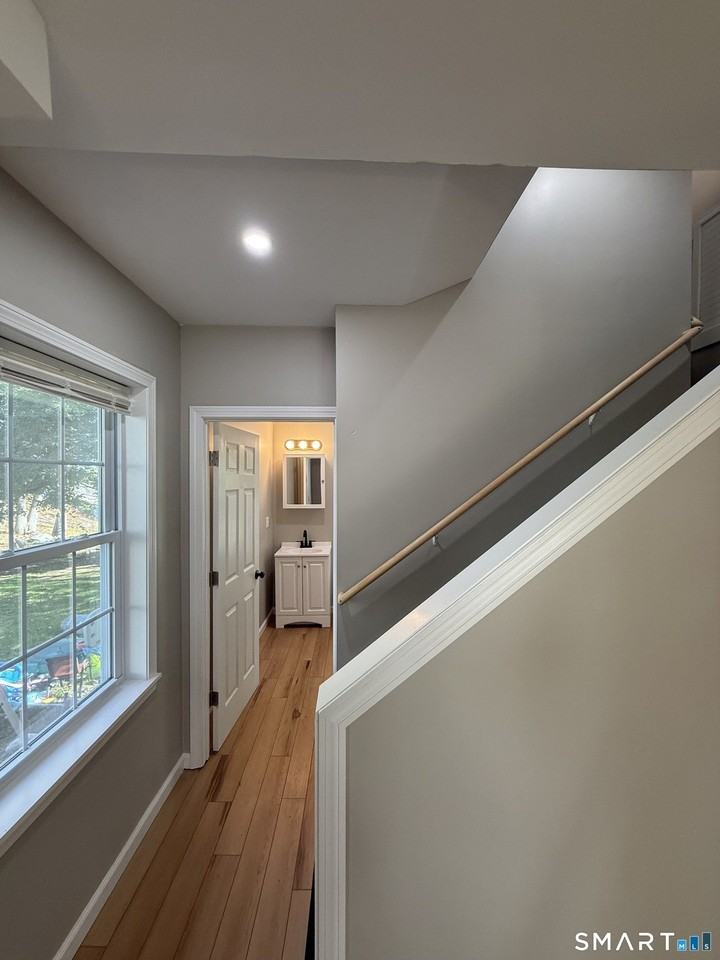 293 Boswell Ave - Photo 7 of 40