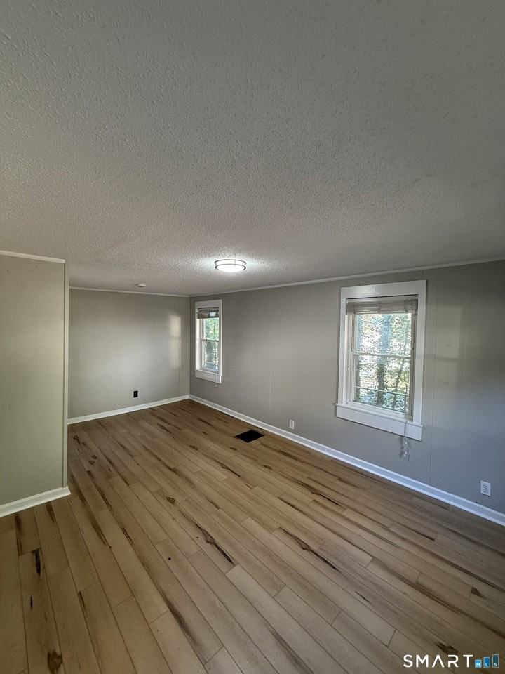 15 Ripley Pl - Photo 4 of 40