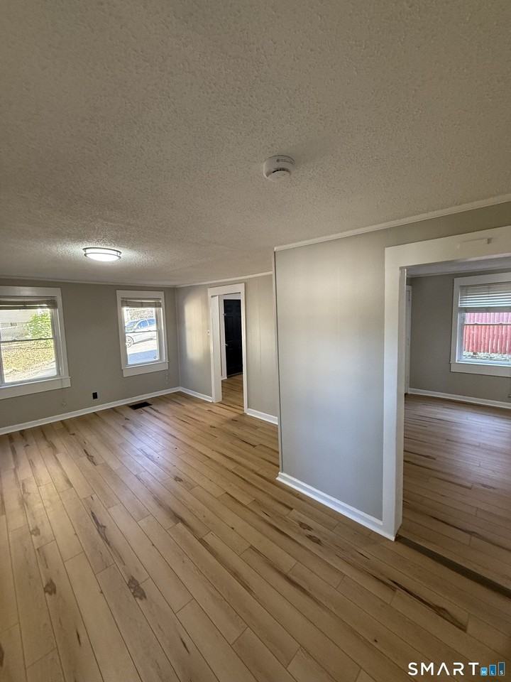 15 Ripley Pl - Photo 6 of 40