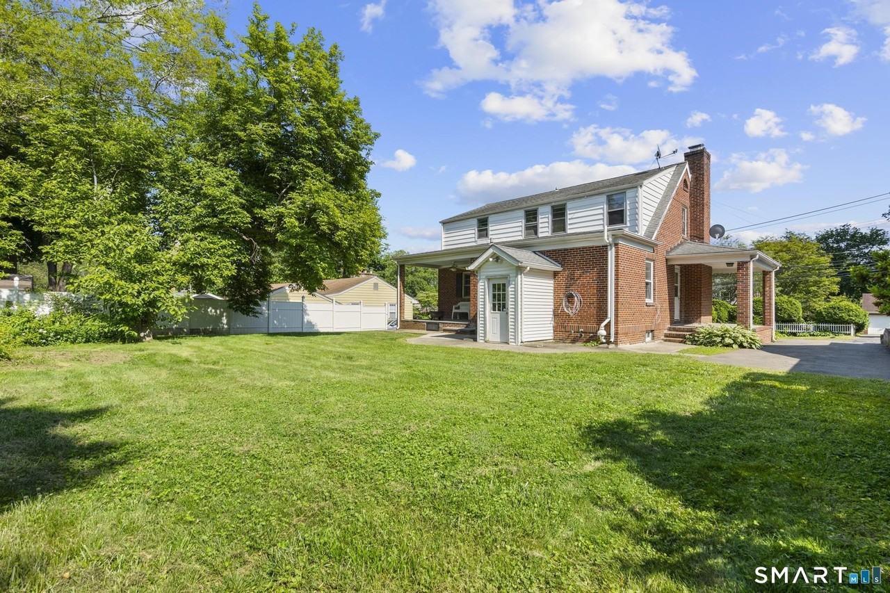2478 Old Town Rd - Photo 2 of 35