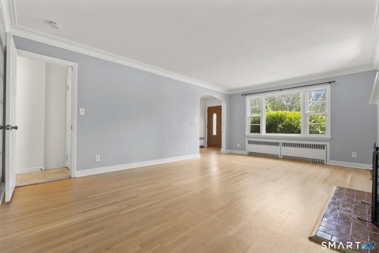 2478 Old Town Rd - Photo 6 of 35