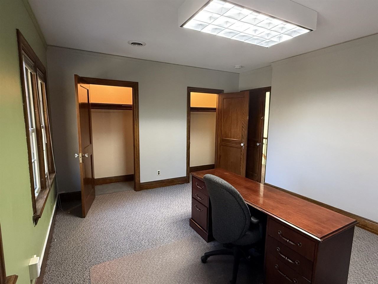 1501 Clark St - Photo 5 of 8