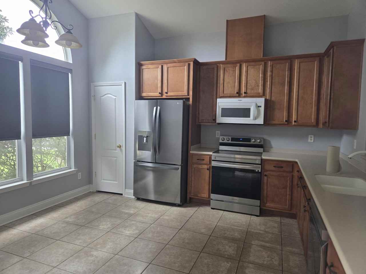 1542 Venice Ave - Photo 2 of 4