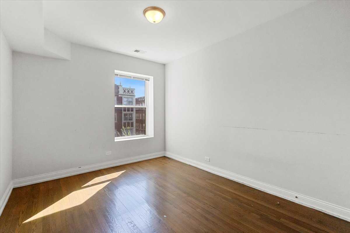 7134 S Yates Blvd #3N - Photo 7 of 12