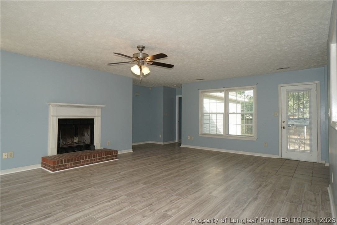 6571 Brookshire St - Photo 3 of 21