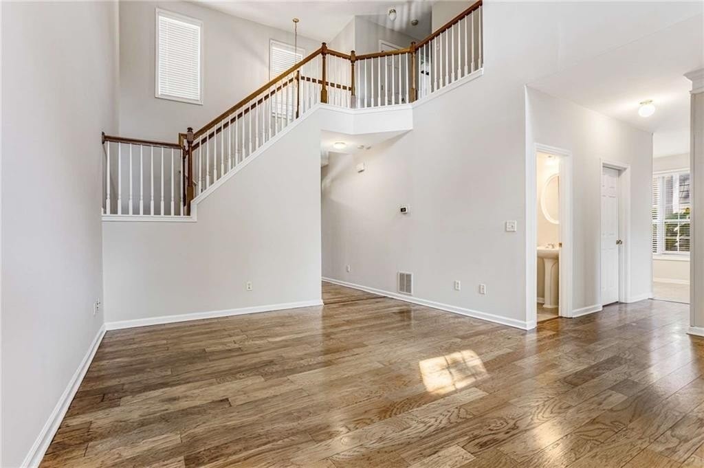 424 Kensington Parc Way - Photo 4 of 28
