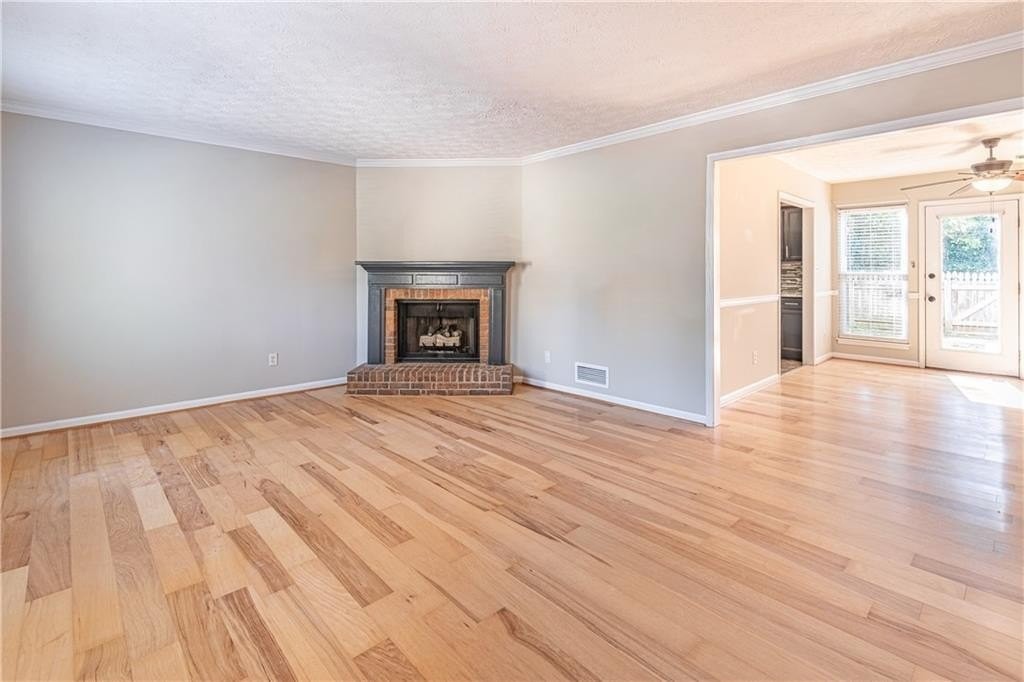 3235 Cape Cir - Photo 4 of 38