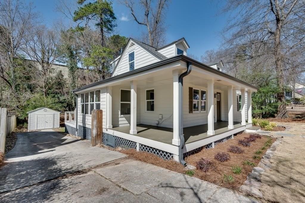 1861 Dyer Cir - Photo 3 of 42