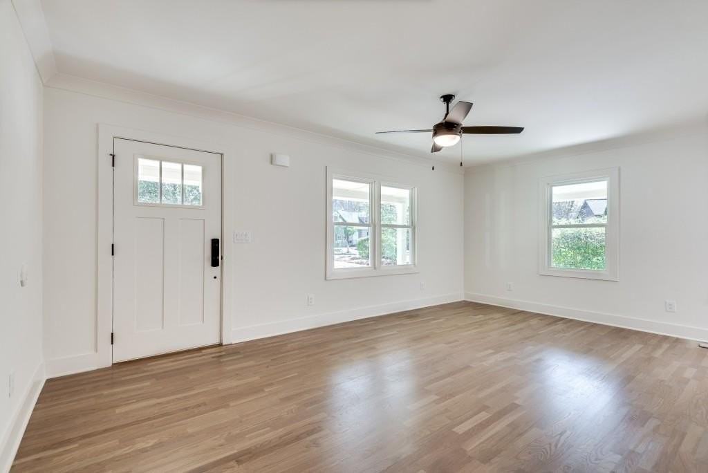1861 Dyer Cir - Photo 6 of 42