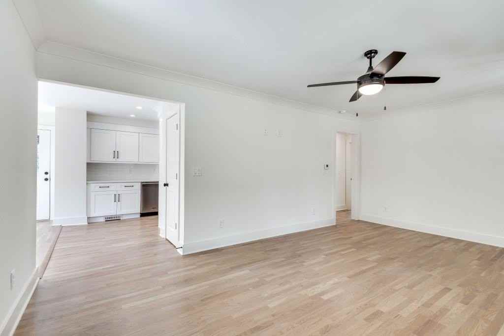1861 Dyer Cir - Photo 7 of 42