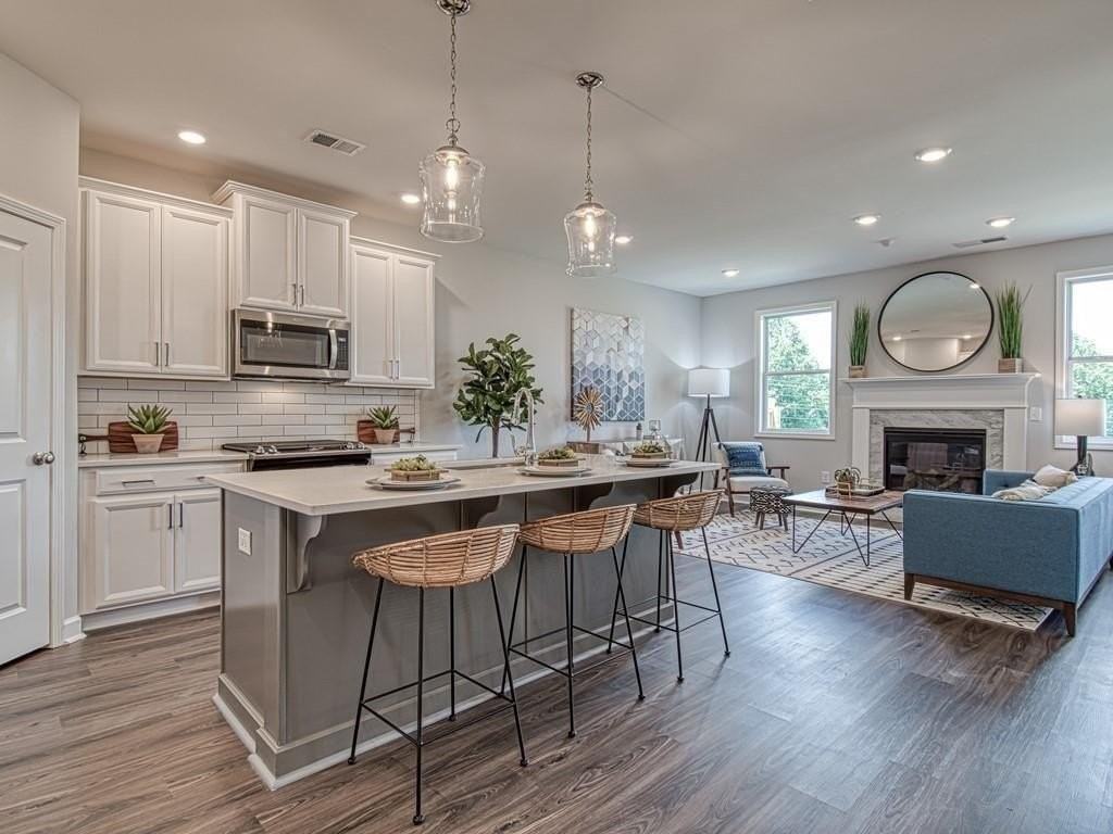 3594 Silvery Way - Photo 3 of 28