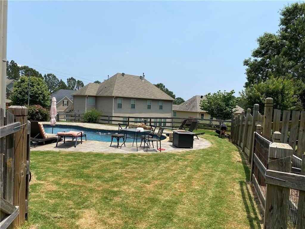 438 Fieldstone Ln - Photo 2 of 16