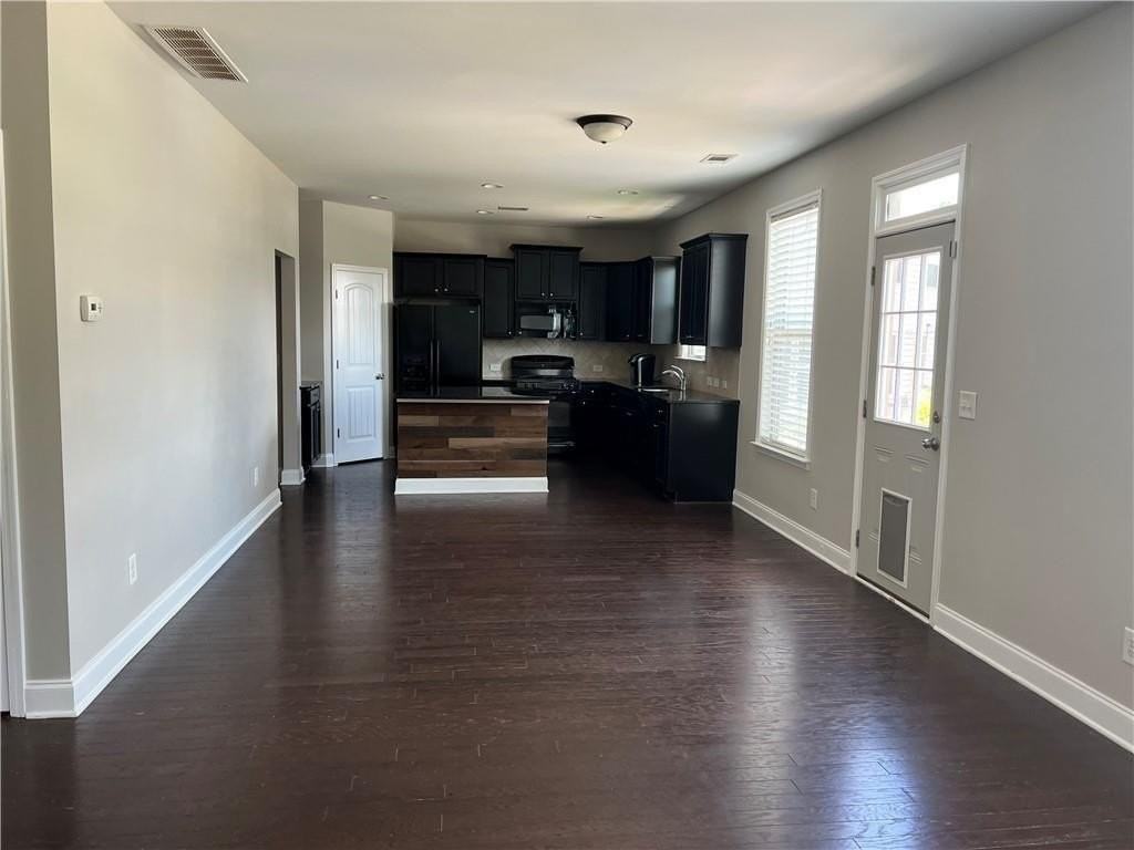 438 Fieldstone Ln - Photo 6 of 16