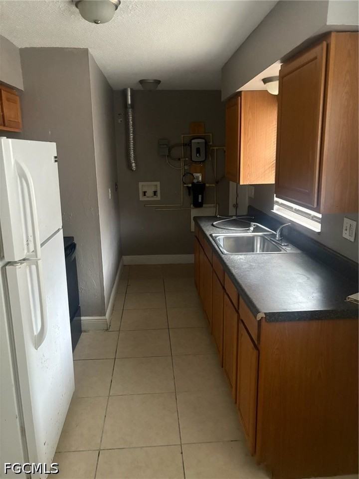 5458 5th Ave - Photo 5 of 8