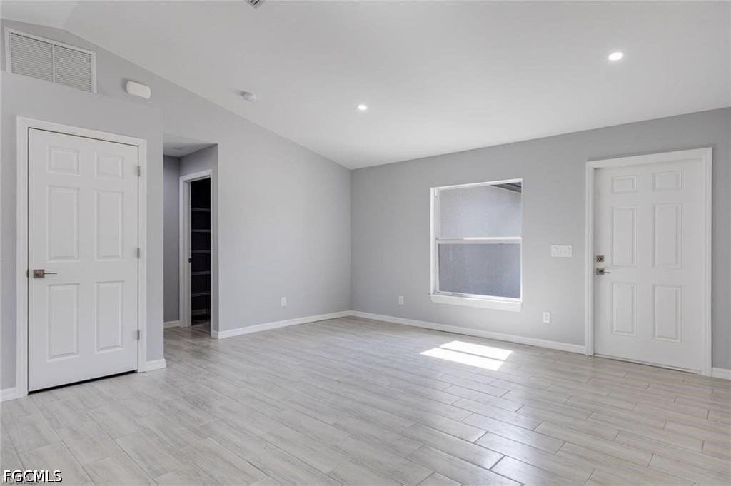 2100 W 15th St - Photo 5 of 18