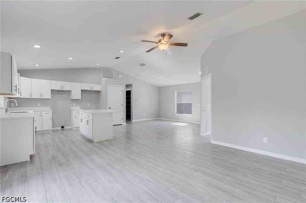 2100 W 15th St - Photo 7 of 18