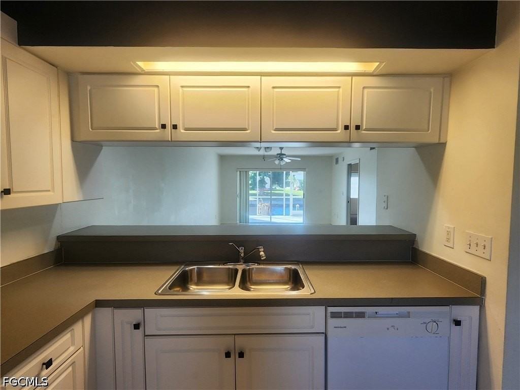 1236 Se 40th St #104 - Photo 3 of 8