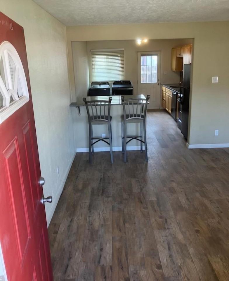 3931 Thaxton Ave Se - Photo 2 of 12