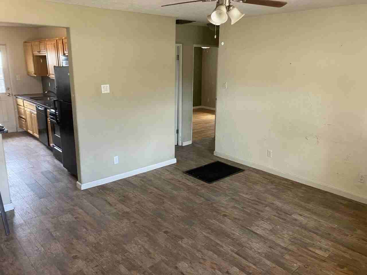 3931 Thaxton Ave Se - Photo 3 of 12