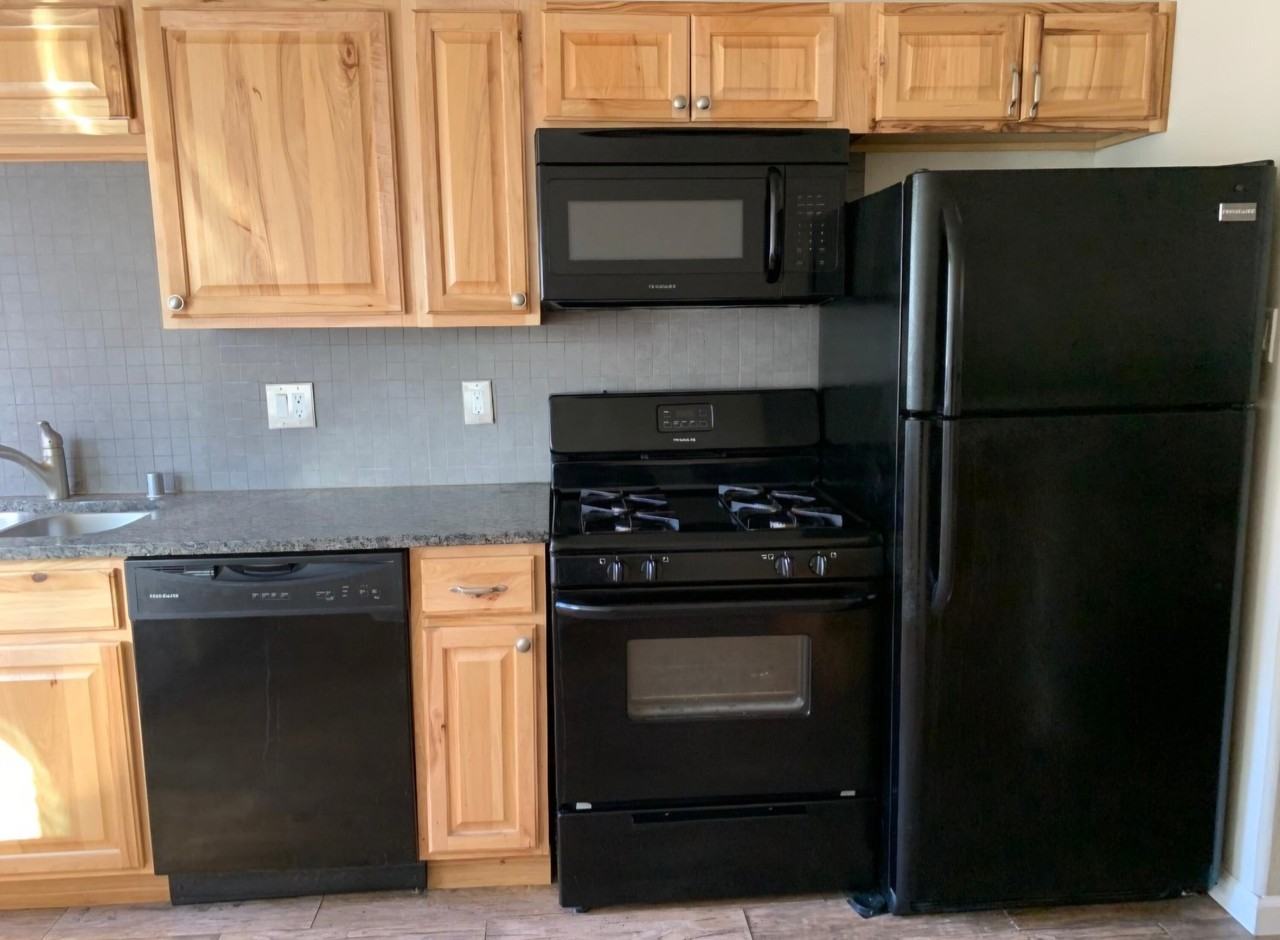 3931 Thaxton Ave Se - Photo 5 of 12