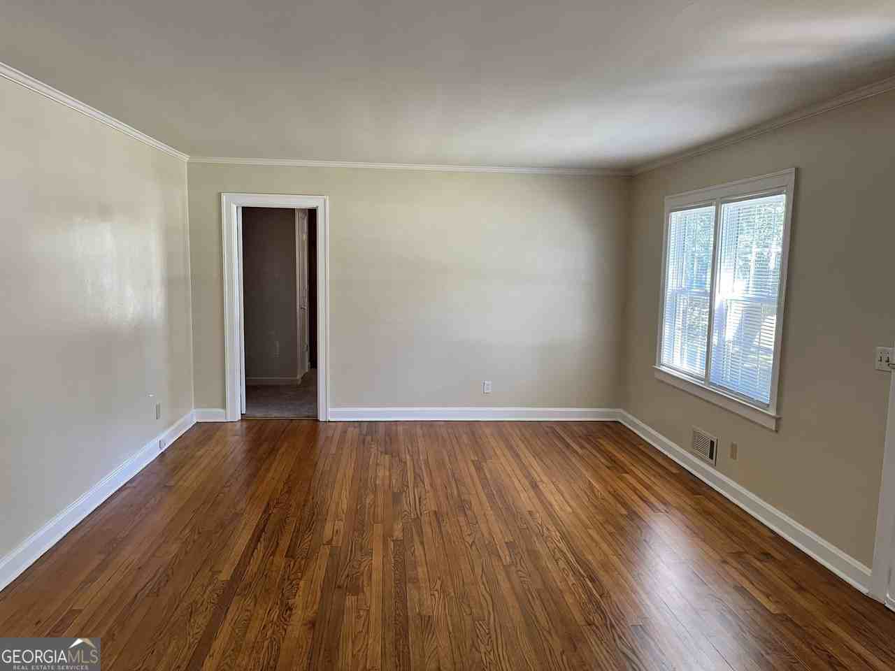 16 Ozmore St - Photo 5 of 27