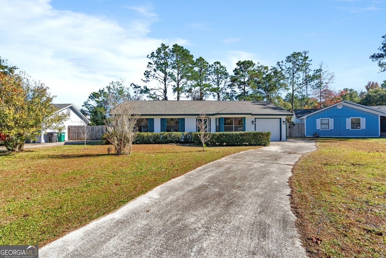 404 Westgate Cir - Photo 4 of 24
