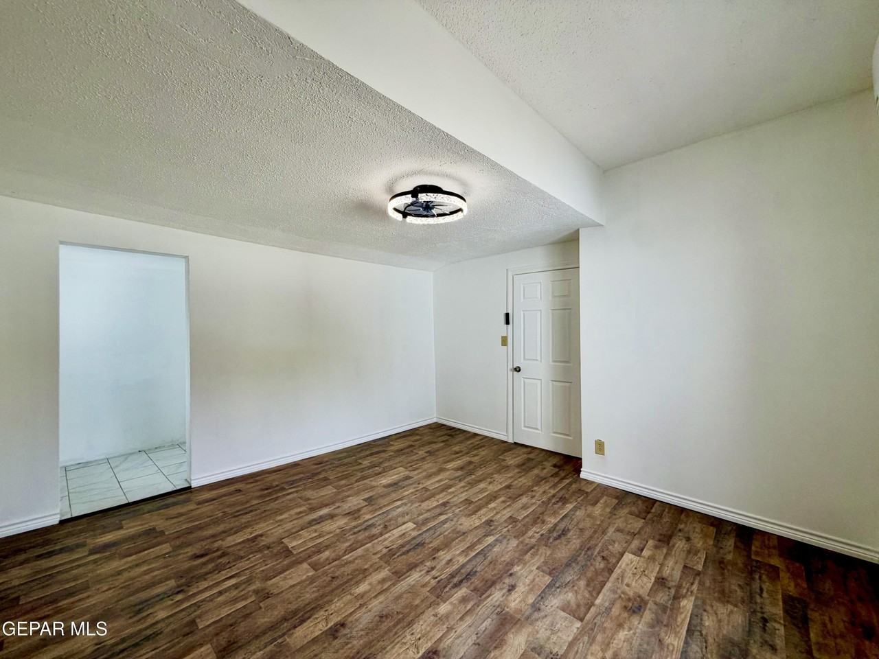 418 S Estrella St #B - Photo 6 of 8