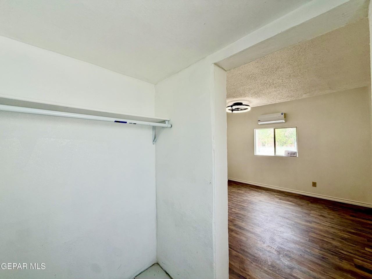 418 S Estrella St #B - Photo 7 of 8