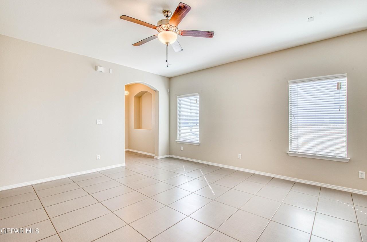 14801 Bobby Joe Hill Dr - Photo 7 of 35