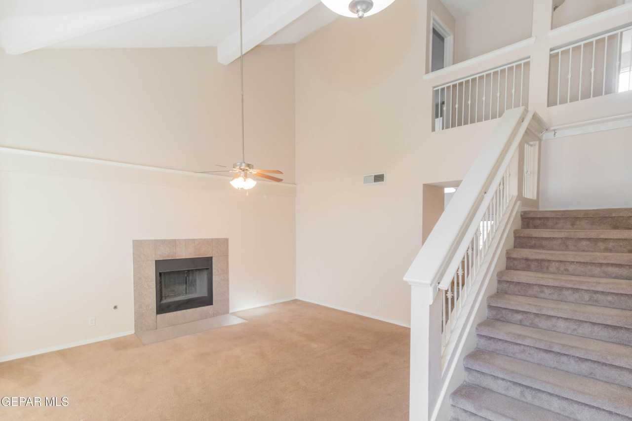 6504 Berringer St - Photo 4 of 30