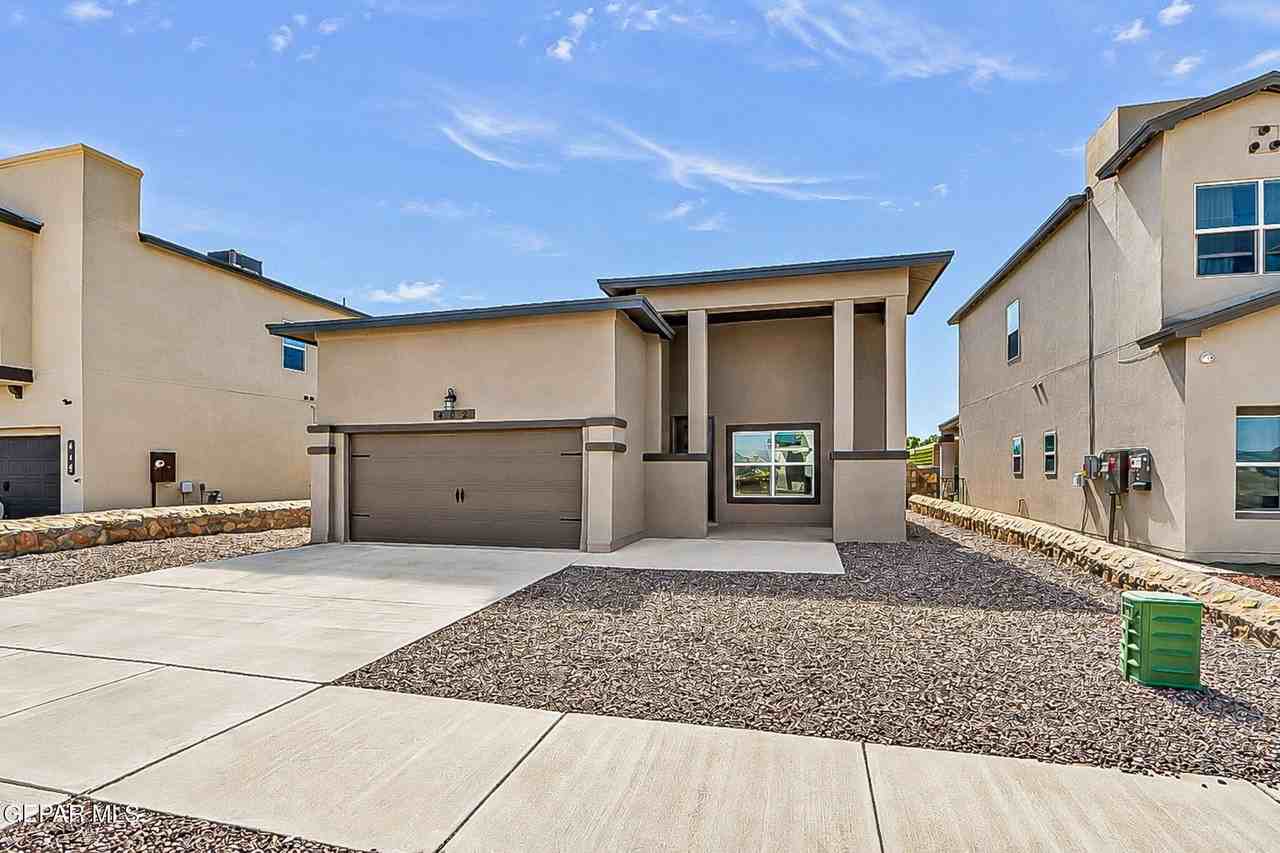 408 Davis Greenwood - Photo 2 of 29