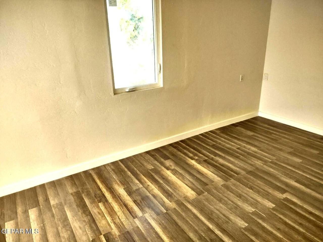 4637 La Luz Ave #REAR - Photo 2 of 10