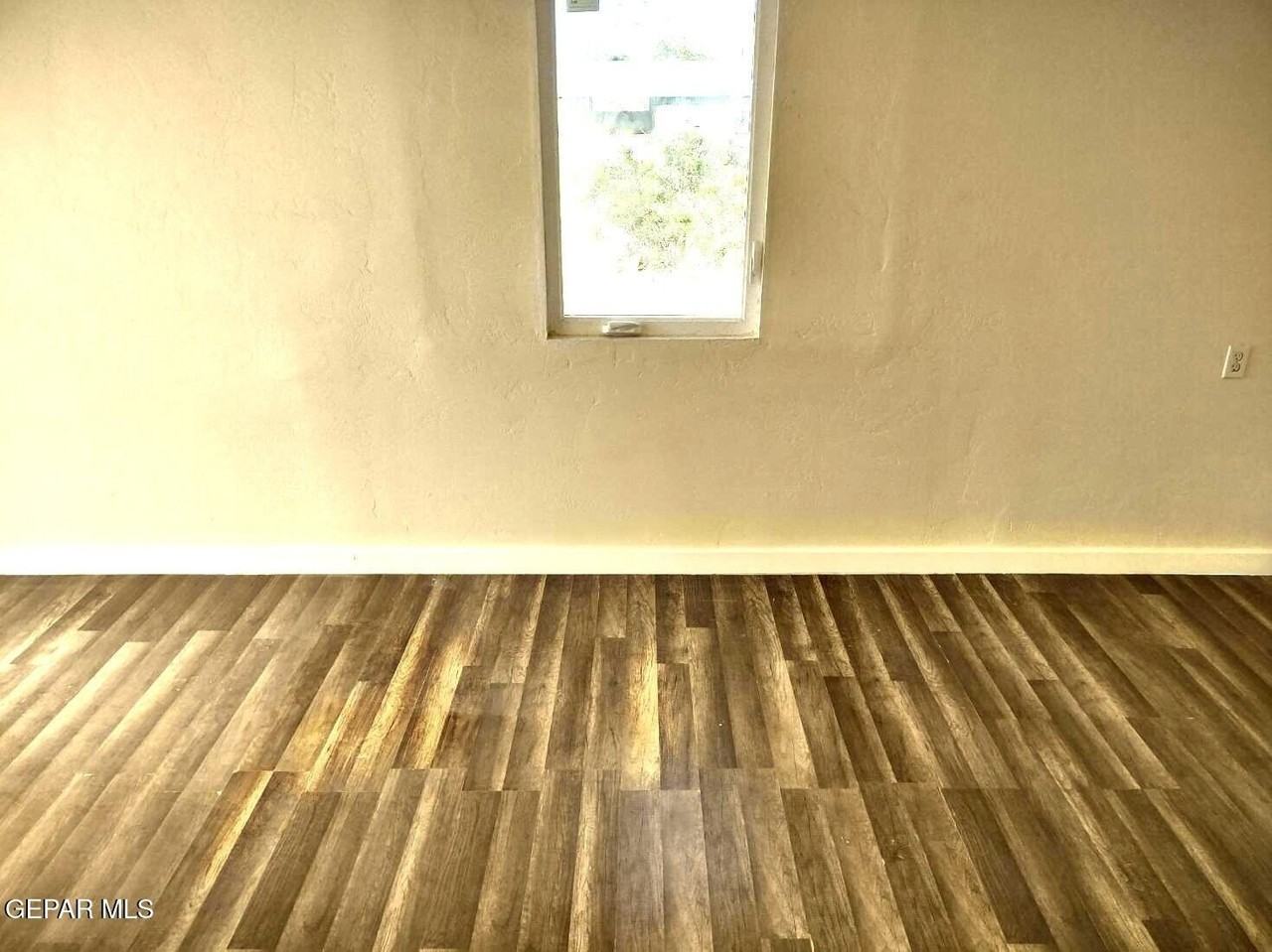 4637 La Luz Ave #REAR - Photo 3 of 10
