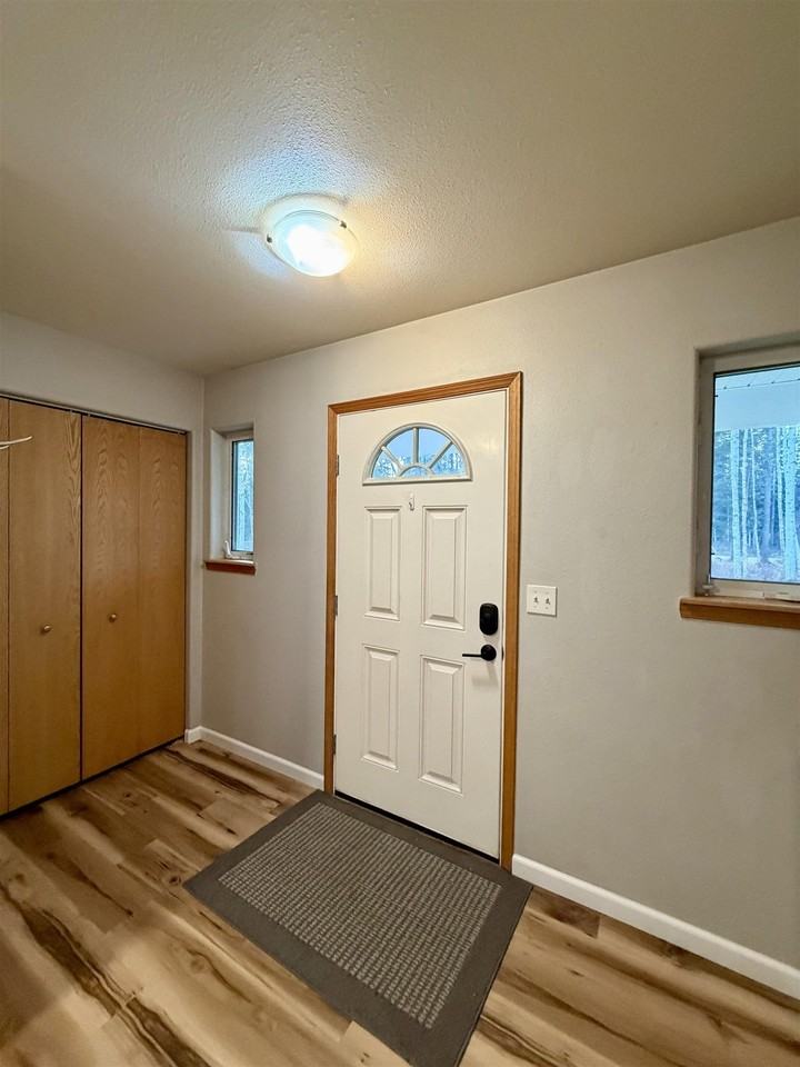 700 Orion Dr - Photo 3 of 35